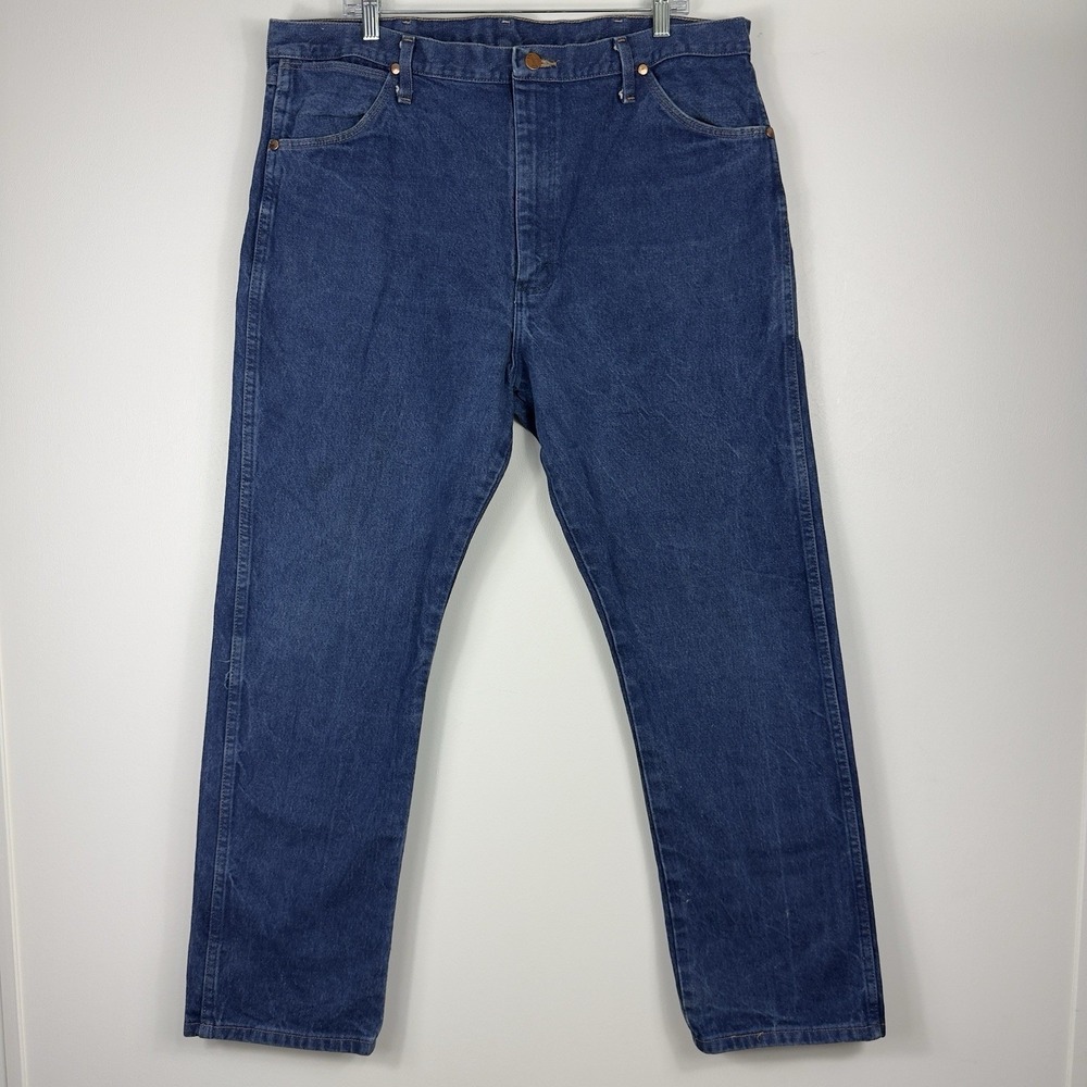 Wrangler 13MWZ Jeans Men 40x32 Denim Cowboy Cut Medium Wash Straight Heavyweight - Picture 2 of 9